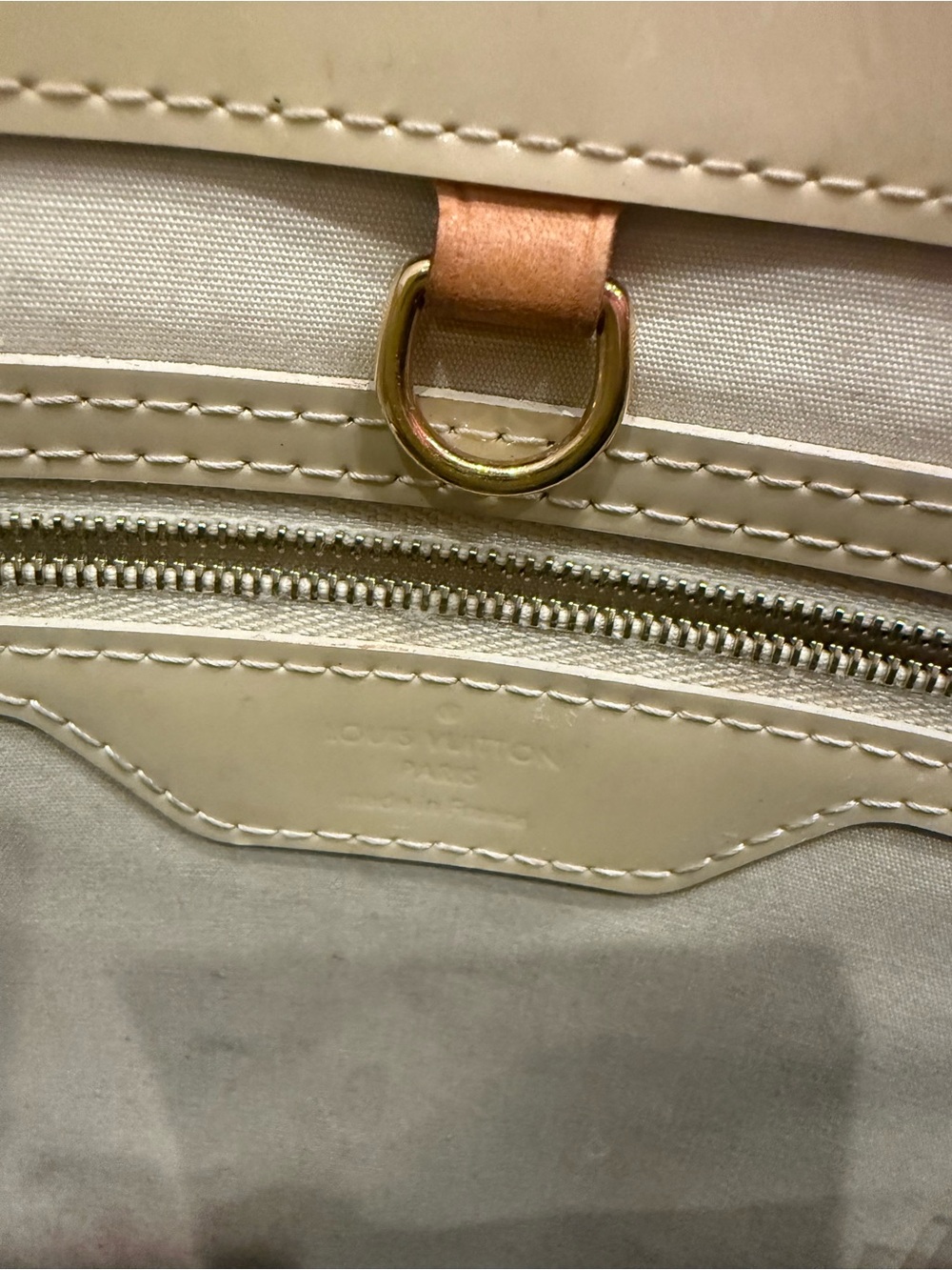 Louis Vuitton Cream Vernis Embossed Tote with Tan Handles - Picture 5 of 5